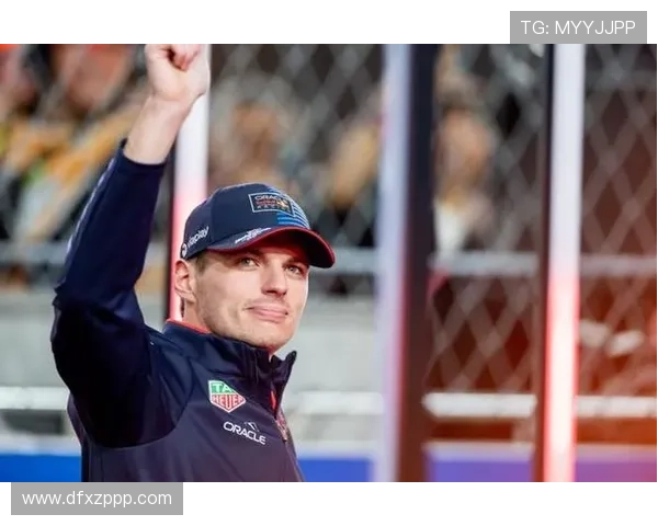 维斯塔潘再度称霸赛季收官战梅赛德斯策略失误成焦点