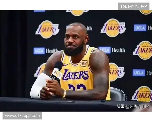 詹姆斯破纪录助湖人逆转获胜 篮网连败状态堪忧浓眉再伤需小心